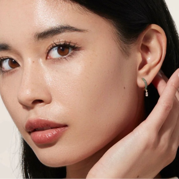 ISO DO NOT PURCHASE!! i used to have these earrings but i lost one of them :(( - Picture 2 of 3